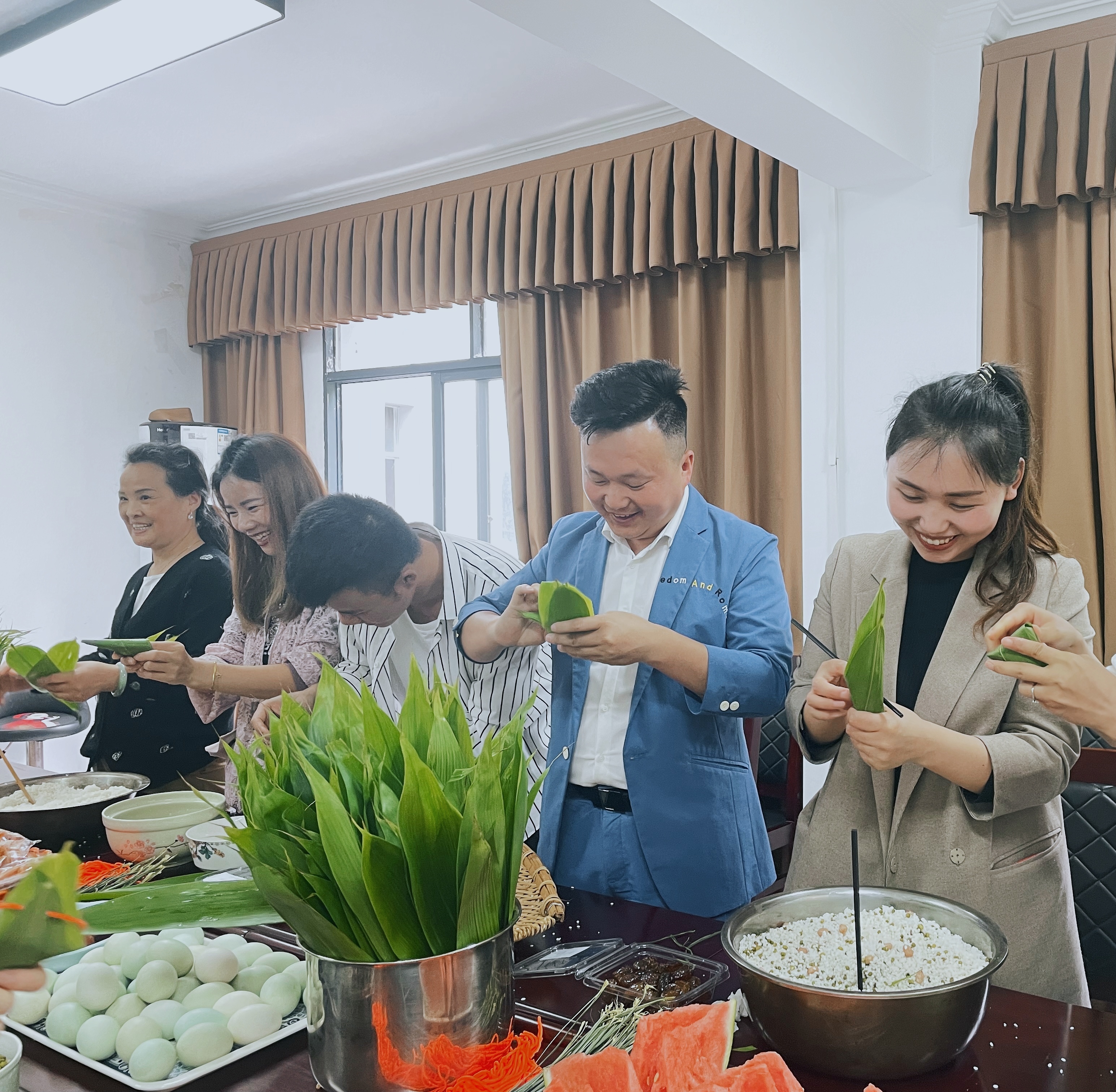 1654141708324197.jpg 7d3bc31fe23b0427b6ce74b17cccc6d.jpg