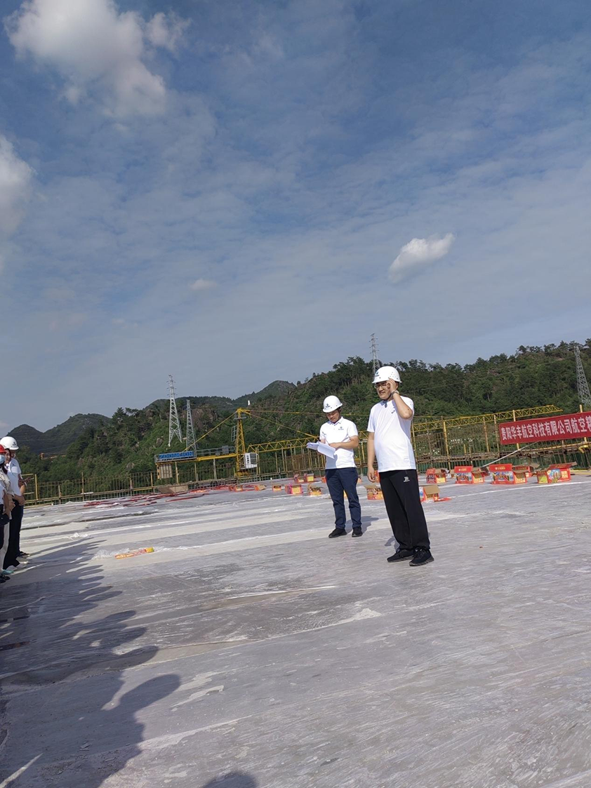 （贵州黔严建设工程技术服务有限责任公司执行董事徐再贤）